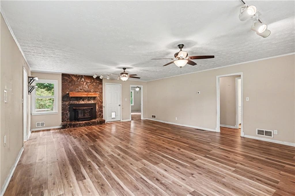 4 bedroom, 3 bathroom, 2,101 sq ft single family residence for sale at 1422 Zebulon Road, Griffin, GA 30224 — photo 3