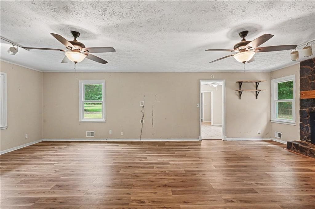 4 bedroom, 3 bathroom, 2,101 sq ft single family residence for sale at 1422 Zebulon Road, Griffin, GA 30224 — photo 8