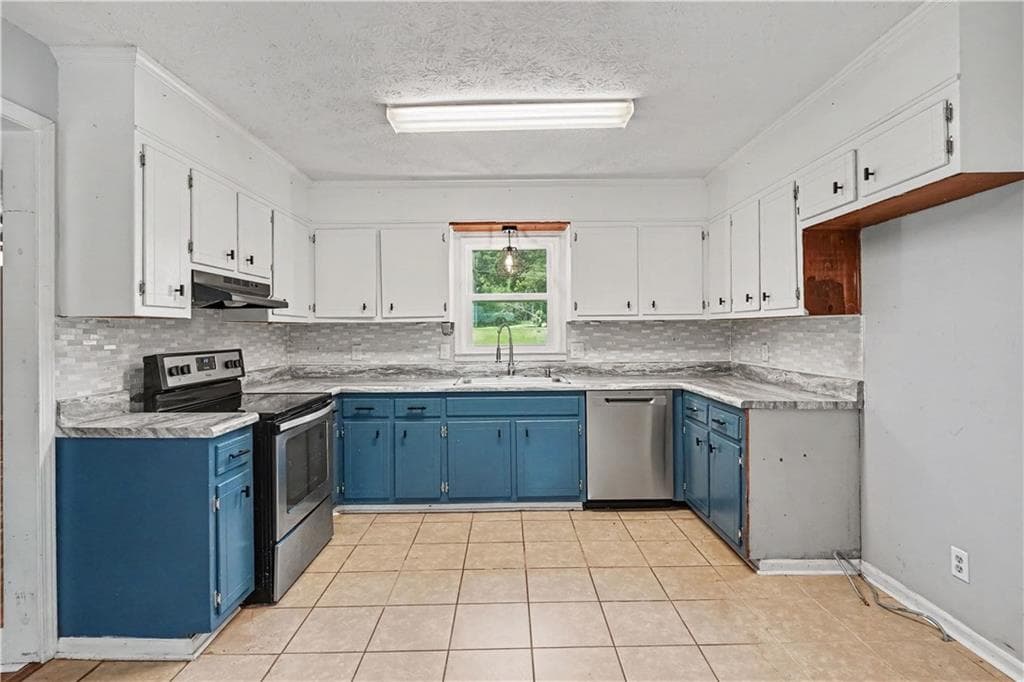 4 bedroom, 3 bathroom, 2,101 sq ft single family residence for sale at 1422 Zebulon Road, Griffin, GA 30224 — photo 9