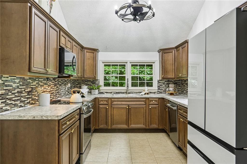 4 bedroom, 3 bathroom, 1,881 sq ft single family residence for sale at 4990 Daniell Mill Road, Winston, GA 30187 — photo 8