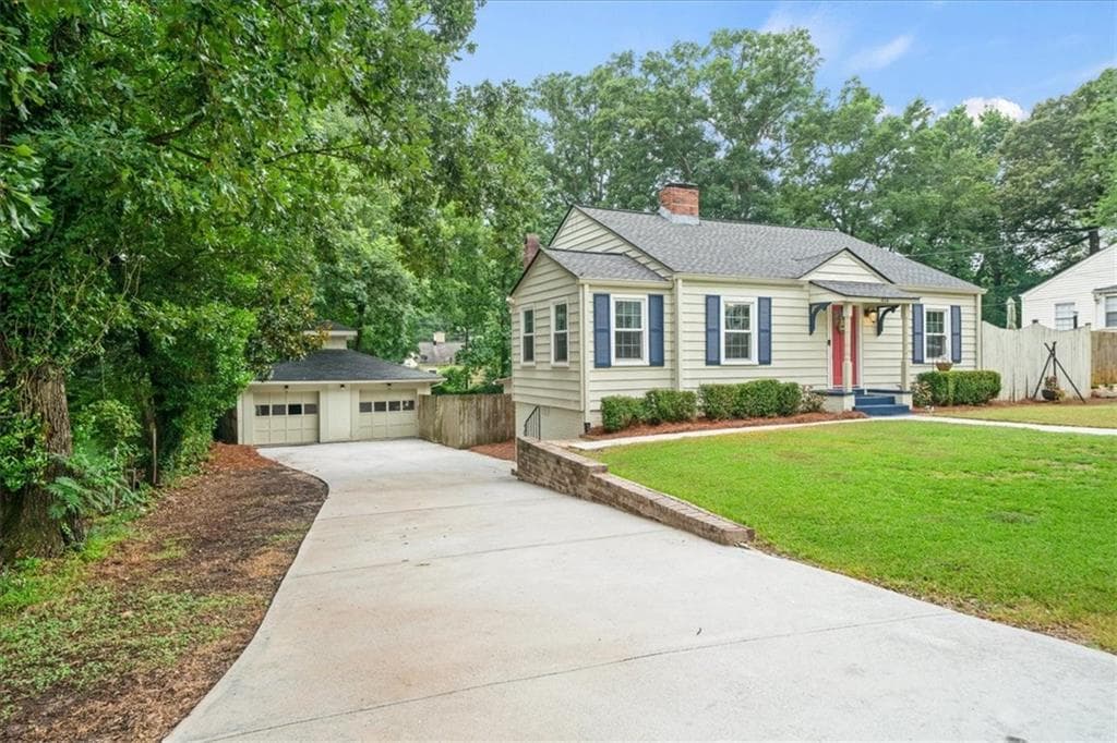 3 bedroom, 3 bathroom, 1,600 sq ft single family residence for sale at 414 Alexander Circle, Marietta, GA 30060 — photo 3