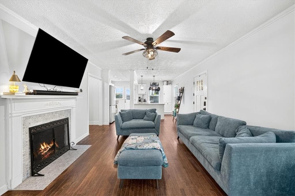 3 bedroom, 3 bathroom, 1,600 sq ft single family residence for sale at 414 Alexander Circle, Marietta, GA 30060 — photo 9