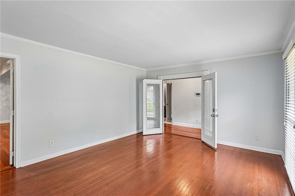 5 bedroom, 3 bathroom, 3,949 sq ft single family residence for sale at 2615 Skyline Drive, Atlanta, GA 30337 — photo 9