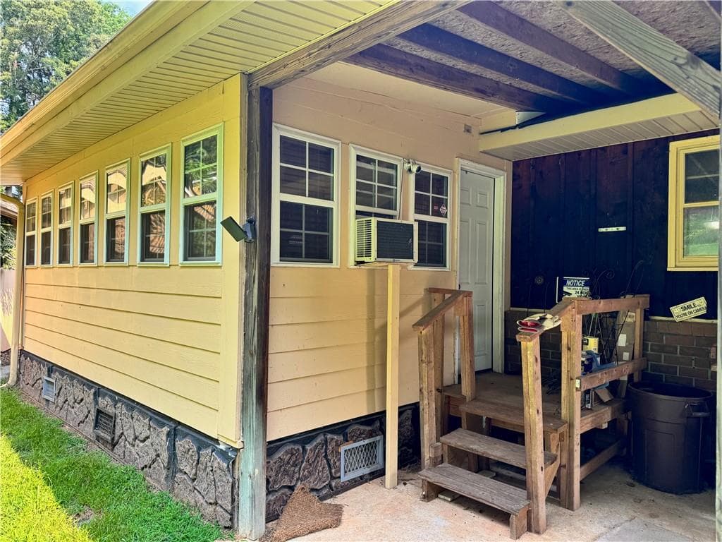 3 bedroom, 2 bathroom, 1,499 sq ft single family residence under contract at 3091 Browns Bridge Road, Gainesville, GA 30504 — photo 7