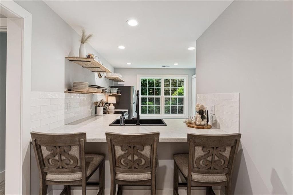 2 bedroom, 1 bathroom, 900 sq ft condominium for sale at 302 Teal Court 302, Roswell, GA 30076 — photo 8