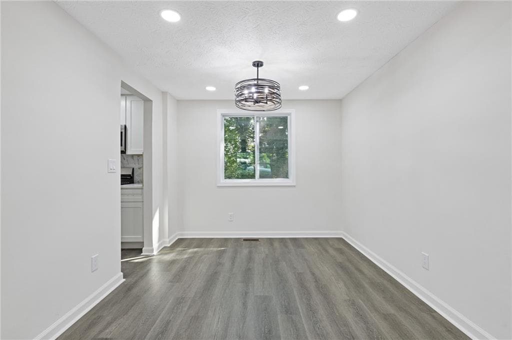 3 bedroom, 3 bathroom, 1,560 sq ft single family residence for sale at 5420 Robin Hill Court, Norcross, GA 30093 — photo 5