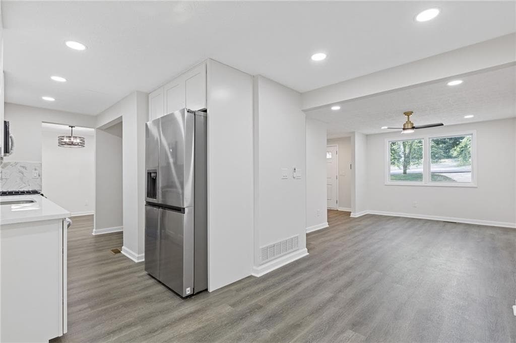 3 bedroom, 3 bathroom, 1,560 sq ft single family residence for sale at 5420 Robin Hill Court, Norcross, GA 30093 — photo 9
