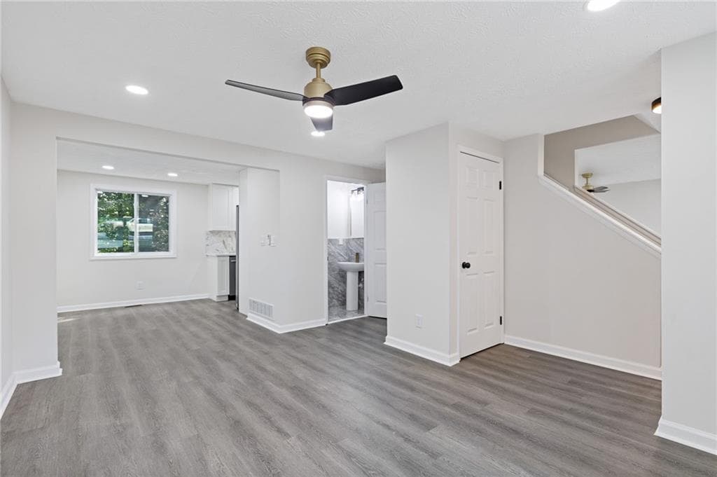 3 bedroom, 3 bathroom, 1,560 sq ft single family residence for sale at 5420 Robin Hill Court, Norcross, GA 30093 — photo 10
