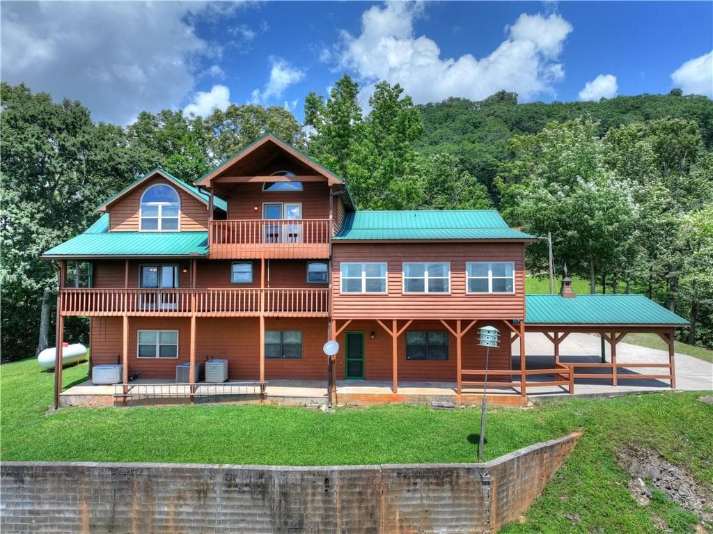4 bedroom, 4 bathroom, 3,336 sq ft single family residence for sale at 55 Beauregards Knob, Ellijay, GA 30536 — photo 9