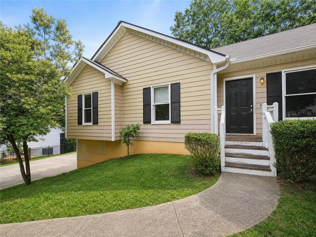 3 bedroom, 3 bathroom, 1,812 sq ft single family residence sold at 182 Shallow Ridge Lane, Kennesaw, GA 30144