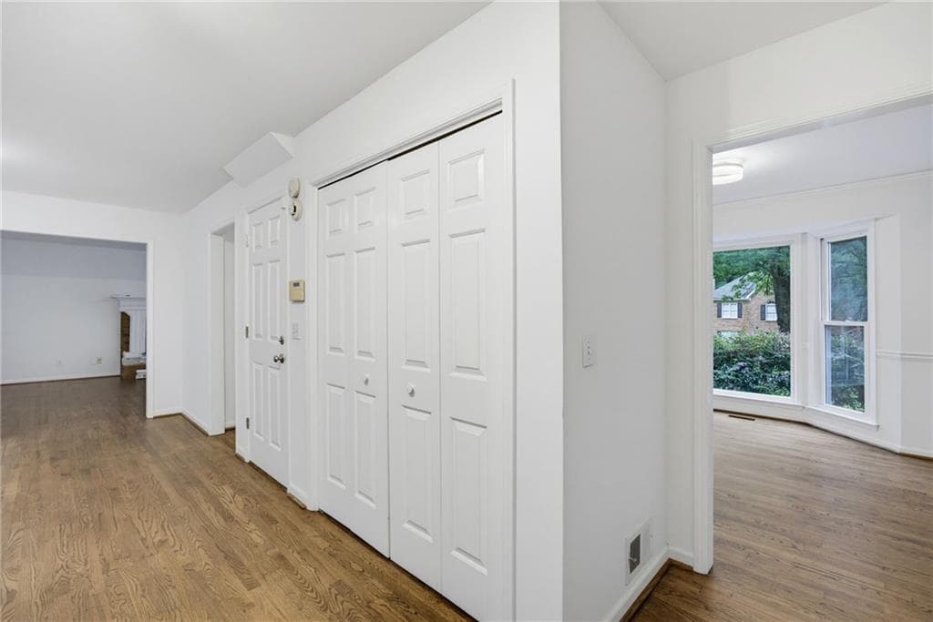 3 bedroom, 3 bathroom, 2,204 sq ft single family residence under contract at 2659 Ashley Drive, Marietta, GA 30064 — photo 10
