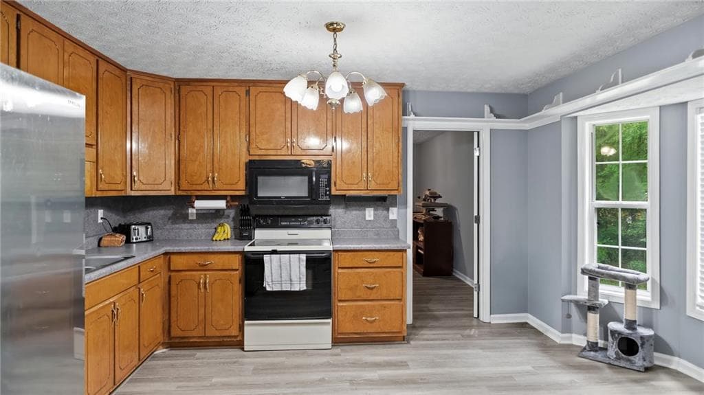 4 bedroom, 3 bathroom, 1,915 sq ft single family residence for sale at 119 Bridget Drive, Hampton, GA 30228 — photo 10