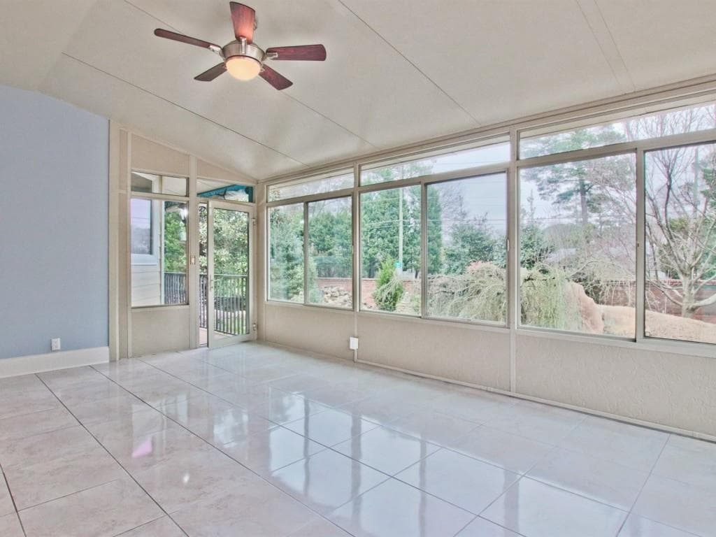 4 bedroom, 3 bathroom, 3,162 sq ft single family residence for rent at 3296 Millwood Trail, Smyrna, GA 30080 for $3,995 a month — photo 4