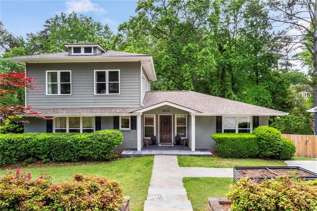 4 bedroom, 4 bathroom, 2,872 sq ft single family residence for sale at 3026 Skyland Drive, Brookhaven, GA 30341 — photo 2