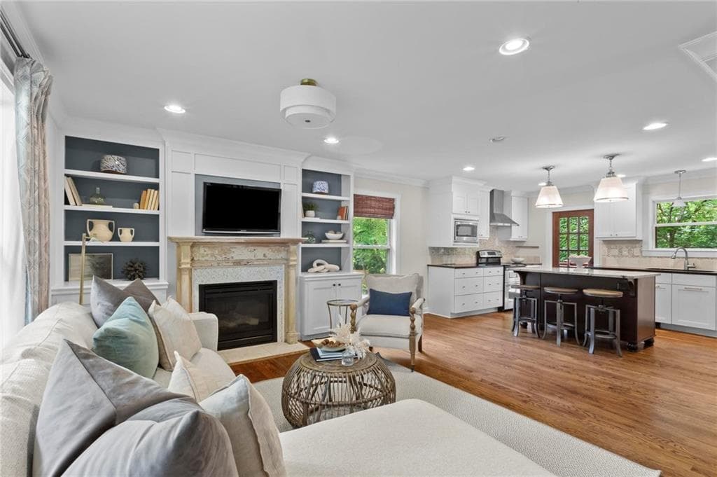 4 bedroom, 4 bathroom, 2,872 sq ft single family residence for sale at 3026 Skyland Drive, Brookhaven, GA 30341 — photo 9