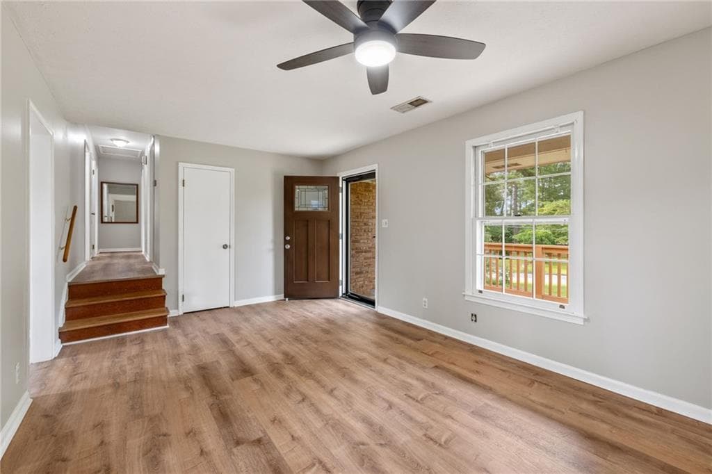 4 bedroom, 3 bathroom, 1,956 sq ft single family residence under contract at 634 Rebecca Street, Lilburn, GA 30047 — photo 5