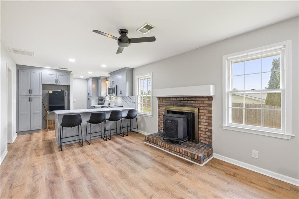 4 bedroom, 3 bathroom, 1,956 sq ft single family residence under contract at 634 Rebecca Street, Lilburn, GA 30047 — photo 7