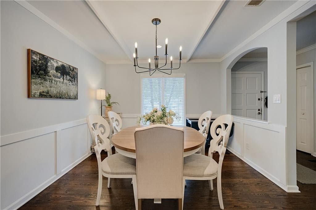 3 bedroom, 4 bathroom, 1,798 sq ft townhouse under contract at 13 Ivy Square, Atlanta, GA 30342 — photo 5
