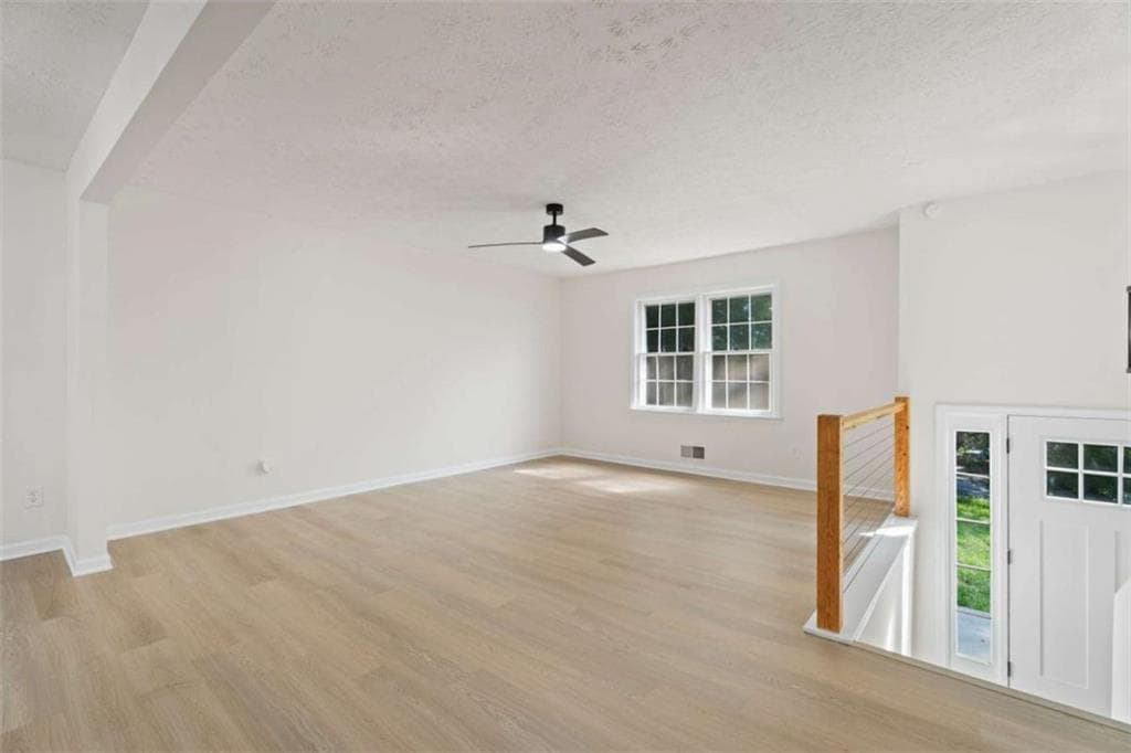 4 bedroom, 3 bathroom, 1,974 sq ft single family residence under contract at 2107 Windsor Drive, Snellville, GA 30078 — photo 3