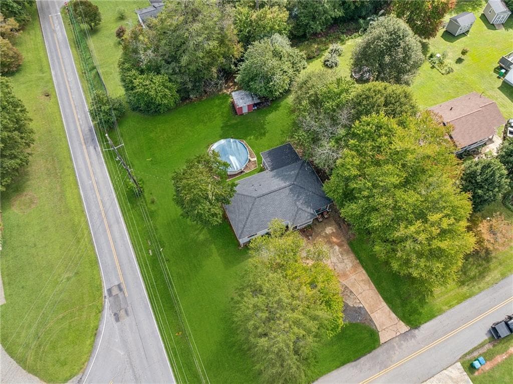 4 bedroom, 3 bathroom, 1,479 sq ft single family residence for sale at 304 Myrtle Street, Jasper, GA 30143 — photo 6