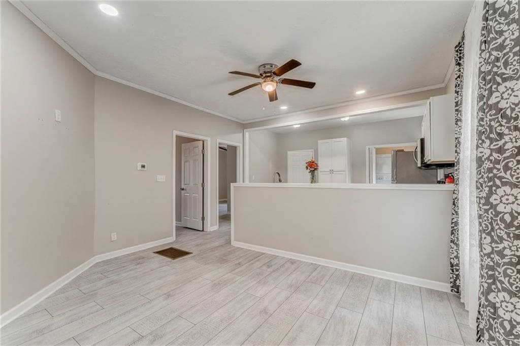 3 bedroom, 2 bathroom, 1,276 sq ft single family residence for sale at 320 Shannon Street, Rome, GA 30161 — photo 7