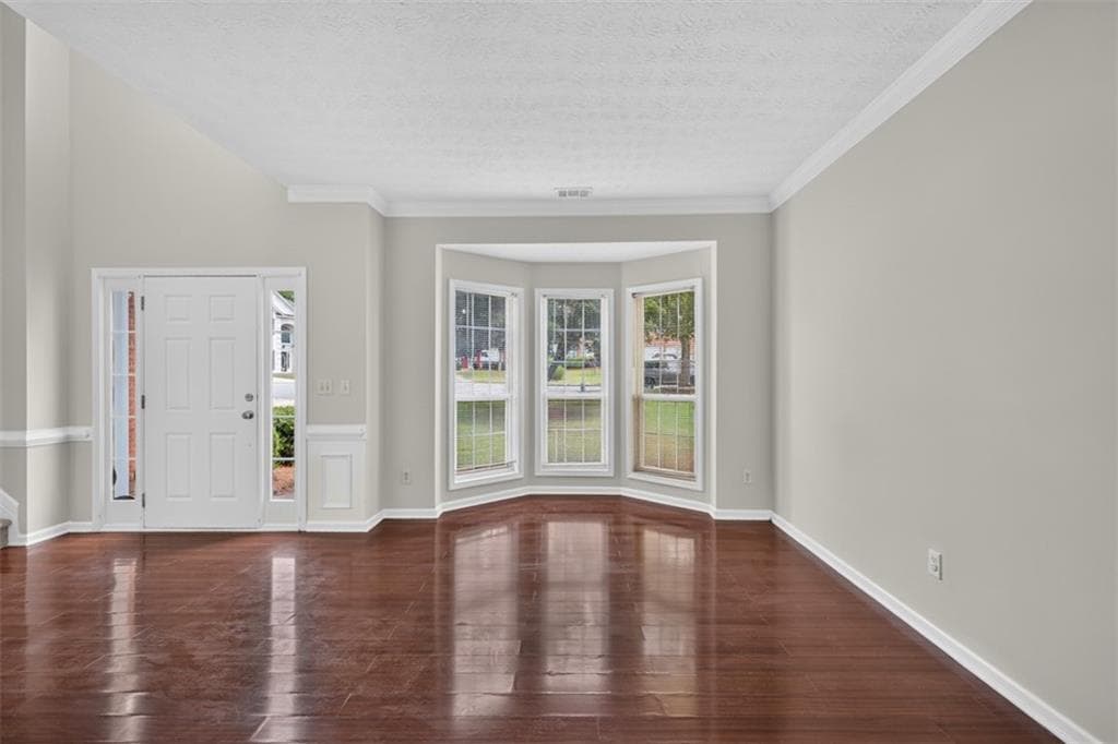 4 bedroom, 3 bathroom, 2,155 sq ft single family residence for sale at 368 Celia Glen Court, Lawrenceville, GA 30044 — photo 4