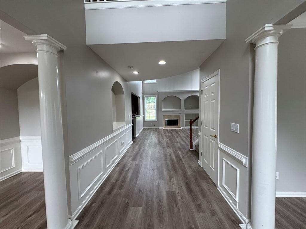 4 bedroom, 3 bathroom, 3,019 sq ft single family residence for sale at 400 Fitzgerald Place, College Park, GA 30349 — photo 3