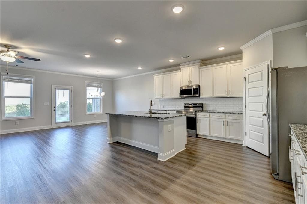 3 bedroom, 3 bathroom, 1,922 sq ft townhouse for rent at 3855 Brookburn Park, Gainesville, GA 30506 for $1,950 a month — photo 5