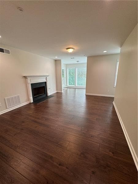 2 bedroom, 2 bathroom, 1,102 sq ft condominium for rent at 907 NATCHEZ Trace, Atlanta, GA 30350 for $1,780 a month — photo 4