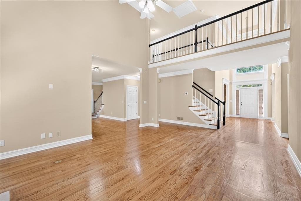 5 bedroom, 5 bathroom, 4,886 sq ft single family residence for sale at 5135 Deerlake Drive, Alpharetta, GA 30005 — photo 5