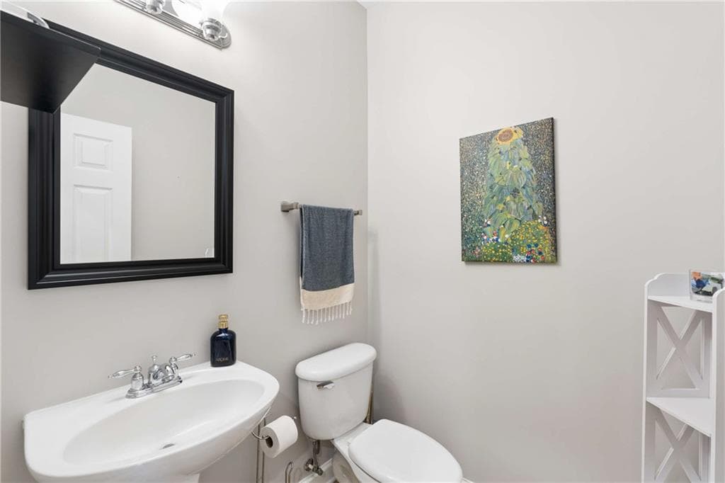 3 bedroom, 4 bathroom, 1,958 sq ft townhouse for sale at 831 Charles Bank Avenue, Atlanta, GA 30312 — photo 10