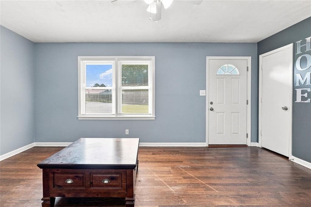 3 bedroom, 2 bathroom, 1,075 sq ft single family residence under contract at 1465 E Highpoint Drive, Douglasville, GA 30134 — photo 7