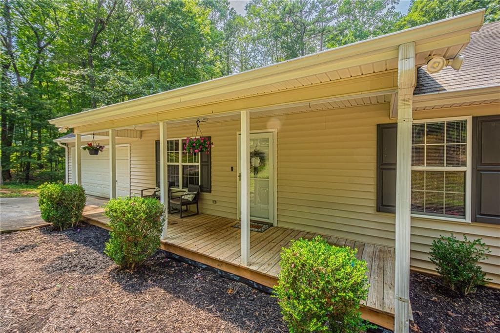 3 bedroom, 2 bathroom, 1,232 sq ft single family residence under contract at 77 Williams Way, Dahlonega, GA 30533 — photo 2