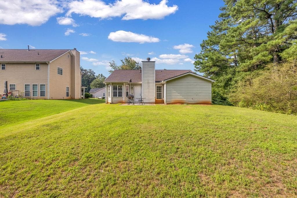 3 bedroom, 2 bathroom, 1,384 sq ft single family residence for sale at 420 Stone Ridge Way, Covington, GA 30016 — photo 3
