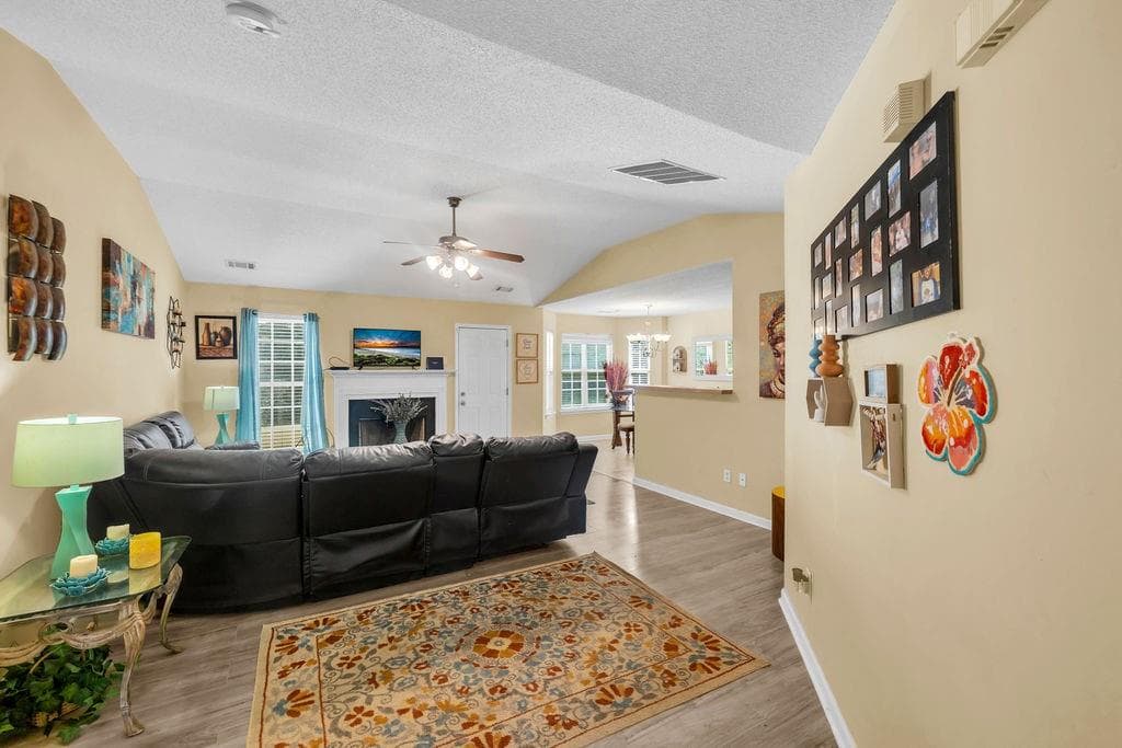 3 bedroom, 2 bathroom, 1,384 sq ft single family residence for sale at 420 Stone Ridge Way, Covington, GA 30016 — photo 5