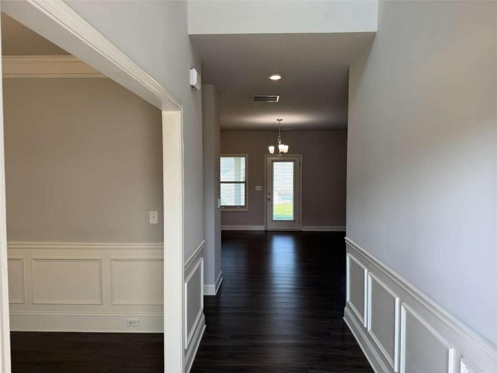 4 bedroom, 3 bathroom, 2,225 sq ft single family residence for rent at 4472 Beechnut View, Gainesville, GA 30504 for $2,350 a month — photo 3