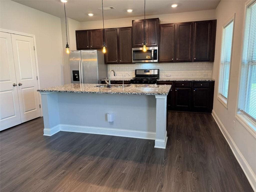 4 bedroom, 3 bathroom, 2,225 sq ft single family residence for rent at 4472 Beechnut View, Gainesville, GA 30504 for $2,350 a month — photo 8