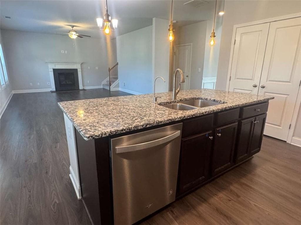 4 bedroom, 3 bathroom, 2,225 sq ft single family residence for rent at 4472 Beechnut View, Gainesville, GA 30504 for $2,350 a month — photo 10