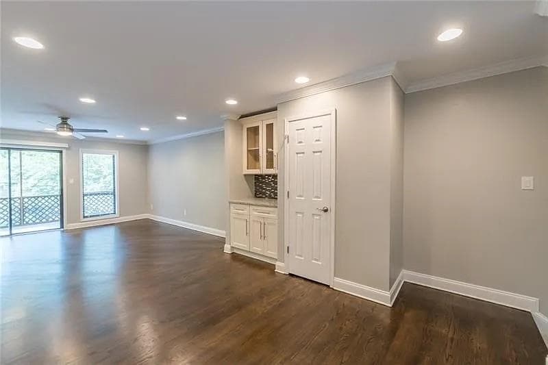 3 bedroom, 3 bathroom, 1,760 sq ft townhouse under contract at 1885 DYouville Lane, Atlanta, GA 30341 — photo 4