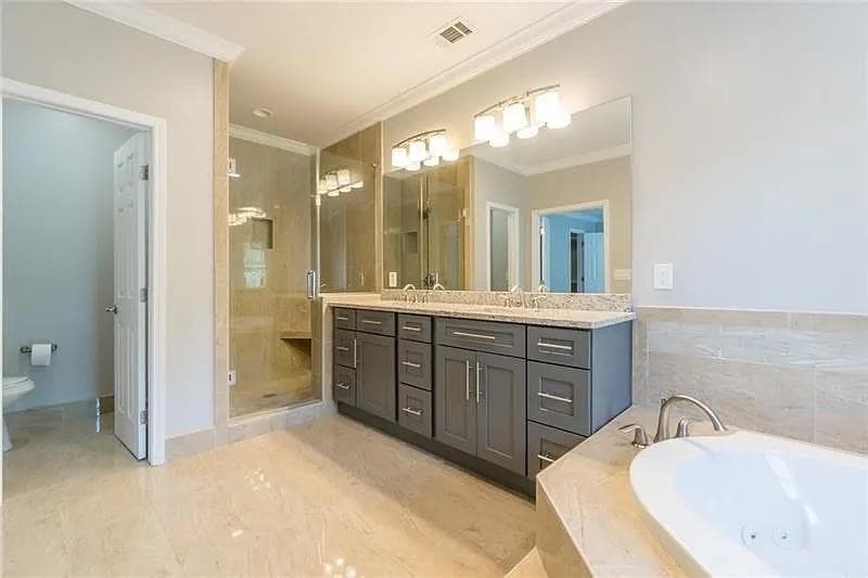 3 bedroom, 3 bathroom, 1,760 sq ft townhouse under contract at 1885 DYouville Lane, Atlanta, GA 30341 — photo 7