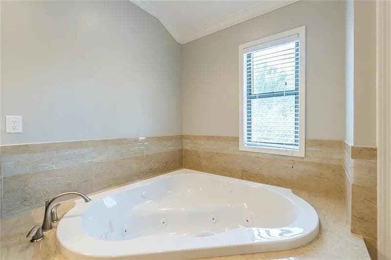3 bedroom, 3 bathroom, 1,760 sq ft townhouse under contract at 1885 DYouville Lane, Atlanta, GA 30341 — photo 9