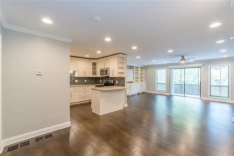 3 bedroom, 3 bathroom, 1,760 sq ft townhouse under contract at 1885 DYouville Lane, Atlanta, GA 30341 — photo 10