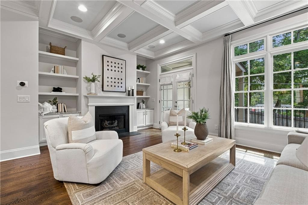 3 bedroom, 4 bathroom, 2,460 sq ft townhouse under contract at 818 Virginia Park Circle, Atlanta, GA 30306 — photo 2