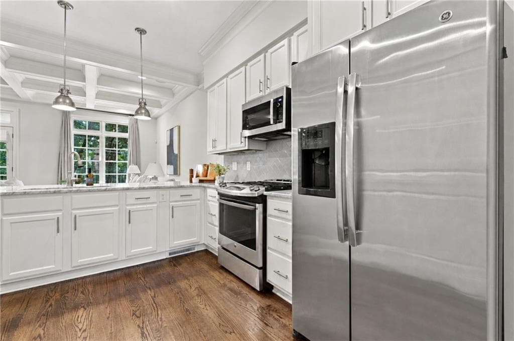 3 bedroom, 4 bathroom, 2,460 sq ft townhouse under contract at 818 Virginia Park Circle, Atlanta, GA 30306 — photo 9