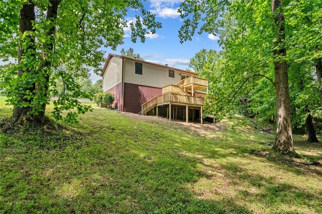 4 bedroom, 3 bathroom, 1,872 sq ft single family residence under contract at 3214 Headrick Circle, Dalton, GA 30721 — photo 3