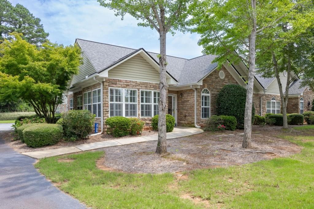 3 bedroom, 2 bathroom, 1,526 sq ft condominium for sale at 3706 Villa Springs Circle, Powder Springs, GA 30127 — photo 2