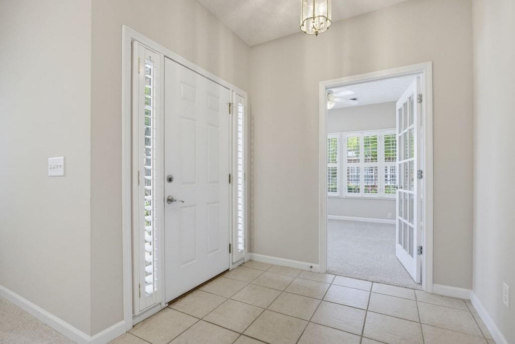 3 bedroom, 2 bathroom, 1,526 sq ft condominium for sale at 3706 Villa Springs Circle, Powder Springs, GA 30127 — photo 4
