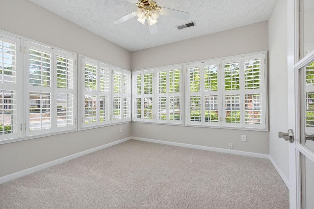 3 bedroom, 2 bathroom, 1,526 sq ft condominium for sale at 3706 Villa Springs Circle, Powder Springs, GA 30127 — photo 6