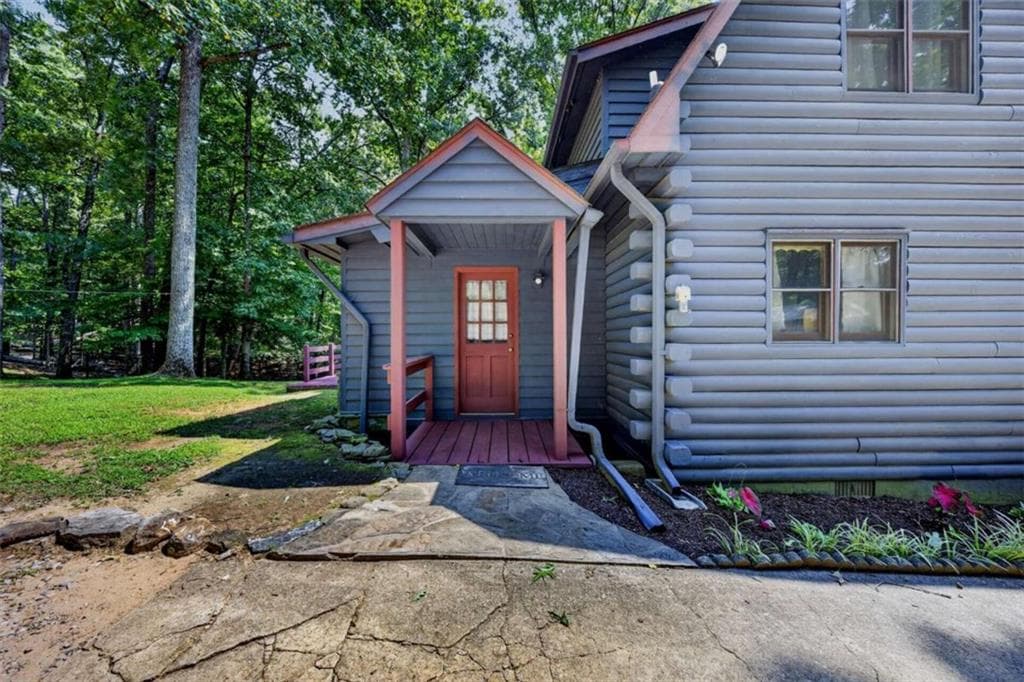 4 bedroom, 2 bathroom, 1,412 sq ft single family residence for sale at 5454 Carolean Street, Gainesville, GA 30506 — photo 3