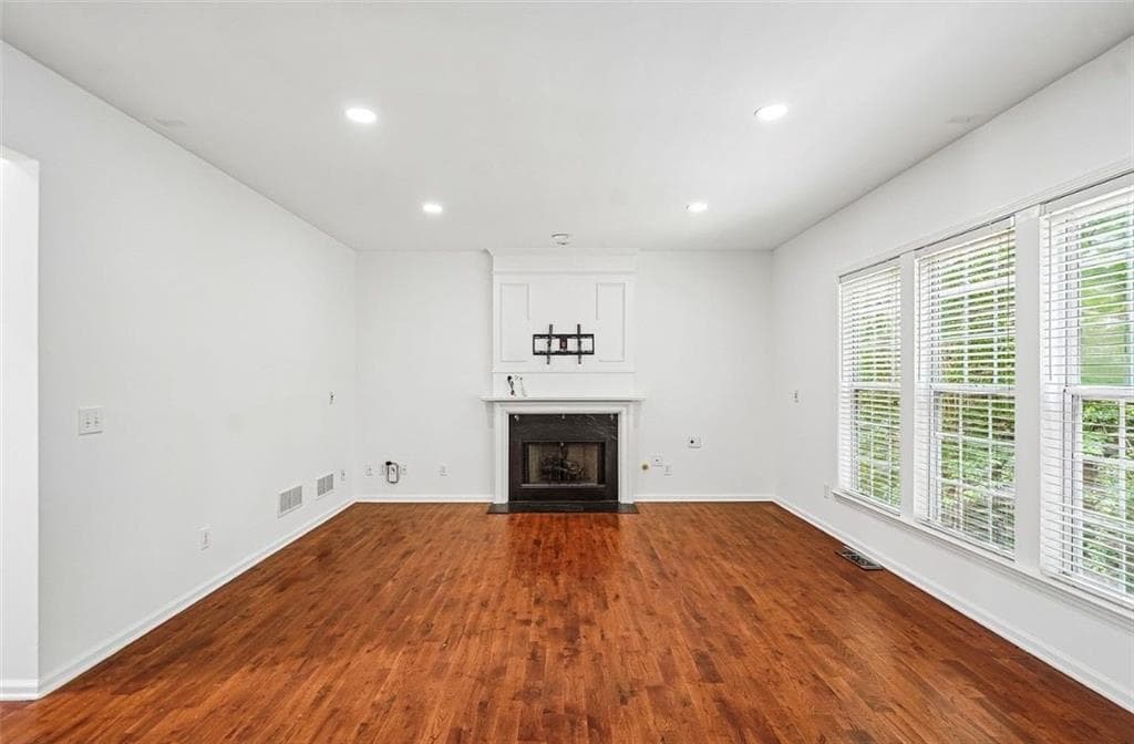 5 bedroom, 4 bathroom, 4,693 sq ft single family residence for rent at 5157 Wellisford Court, Suwanee, GA 30024 for $3,500 a month — photo 6